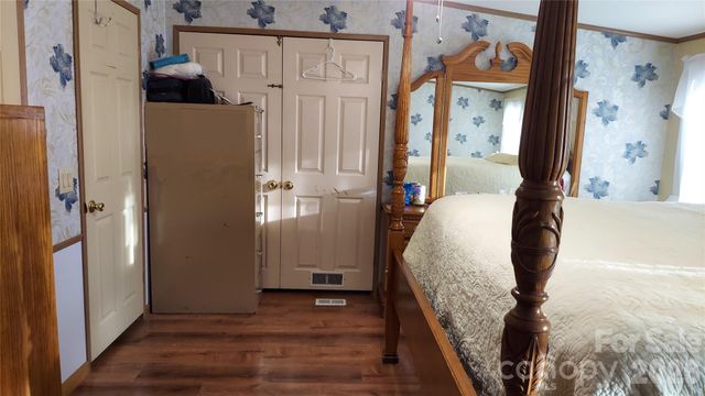 46 Larkspur Lane, Canton, NC 28716