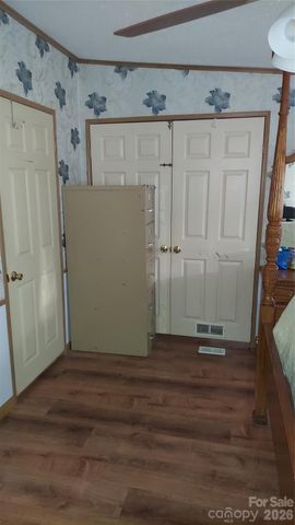 46 Larkspur Lane, Canton, NC 28716
