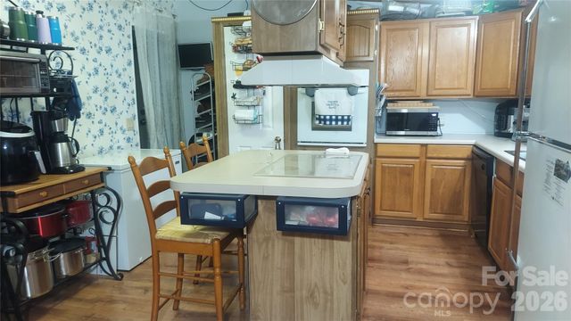 46 Larkspur Lane, Canton, NC 28716