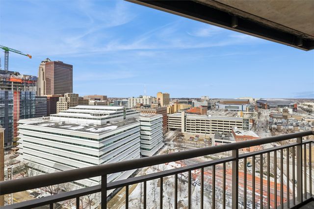 300 Walnut Street 1803, Des Moines, IA 50309