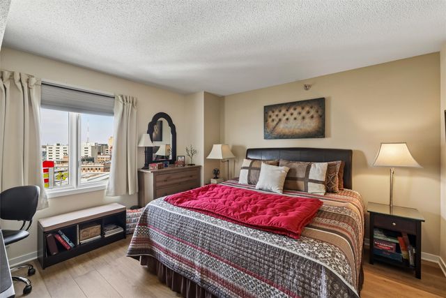 300 Walnut Street 1803, Des Moines, IA 50309