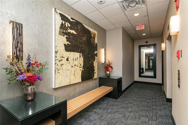 300 Walnut Street 1803, Des Moines, IA 50309