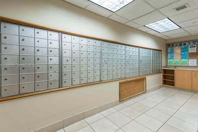 111 Briny Ave 27-01, Pompano Beach, FL 33062