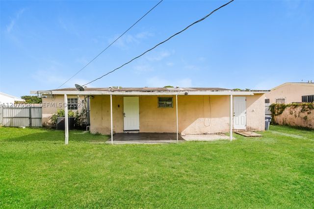 3321 NW 177th Ter, Miami Gardens, FL 33056
