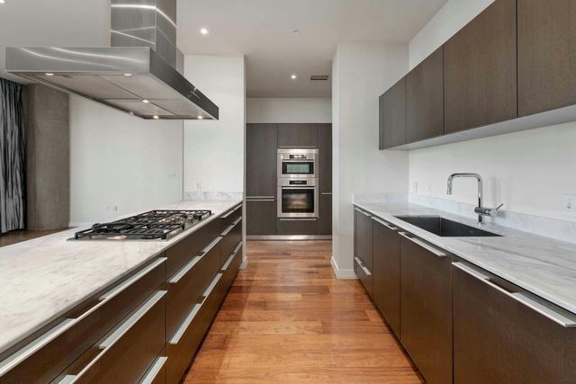 210 Lavaca ST 2105, Austin, TX 78701