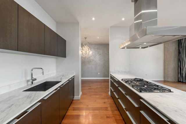 210 Lavaca ST 2105, Austin, TX 78701
