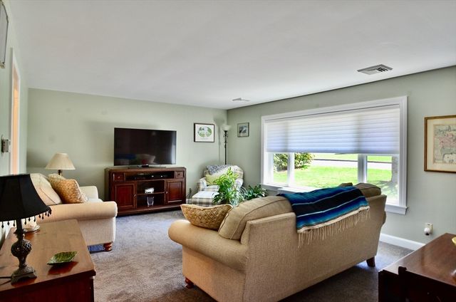 87 Wilkinson St, Worcester, MA 01606