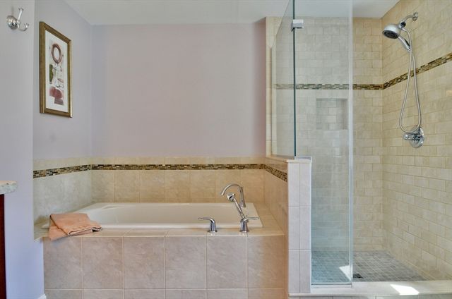 87 Wilkinson St, Worcester, MA 01606