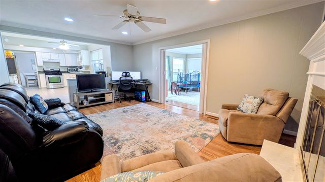 20519 Mauer Street, Saint Clair Shores, MI 48080