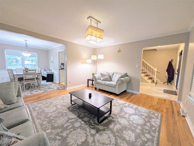 20519 Mauer Street, Saint Clair Shores, MI 48080