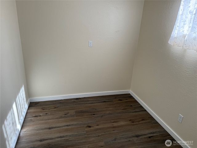 1216 N 1ST Avenue, Kelso, WA 98626