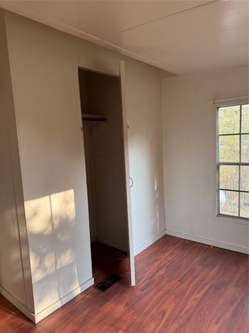 122 Pawnee CT, Smithville, TX 78957