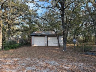 122 Pawnee CT, Smithville, TX 78957