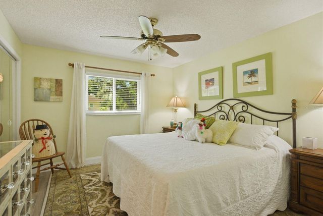 1736 PINE HILL COURT, Safety Harbor, FL 34695