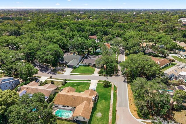 1736 PINE HILL COURT, Safety Harbor, FL 34695