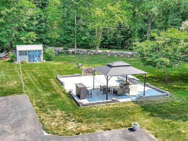 236 Thomas St, Middleboro, MA 02346