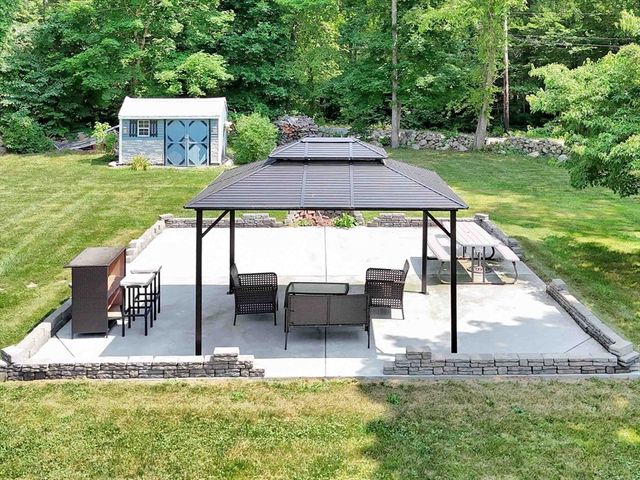236 Thomas St, Middleboro, MA 02346