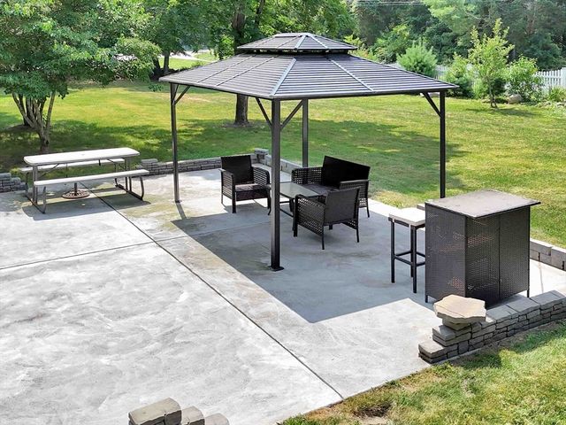 236 Thomas St, Middleboro, MA 02346