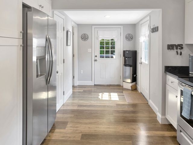 236 Thomas St, Middleboro, MA 02346
