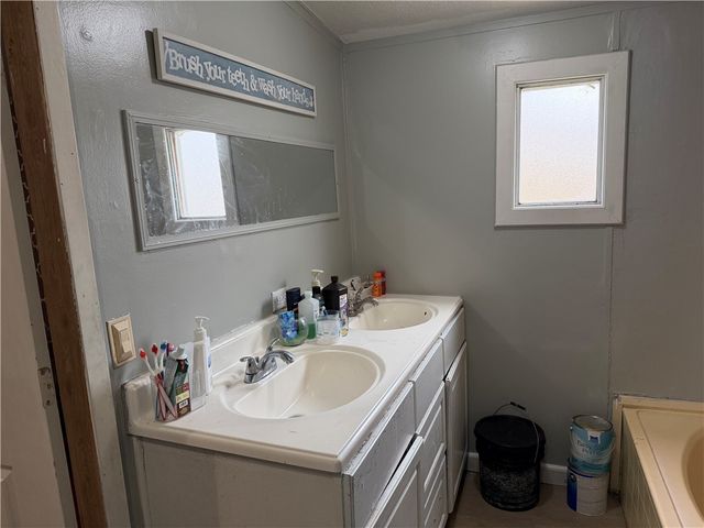 2207 Emerald Drive, Bryan, TX 77803