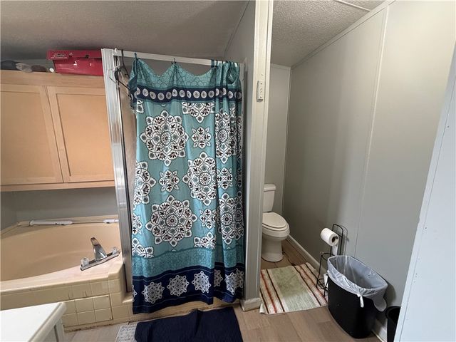 2207 Emerald Drive, Bryan, TX 77803