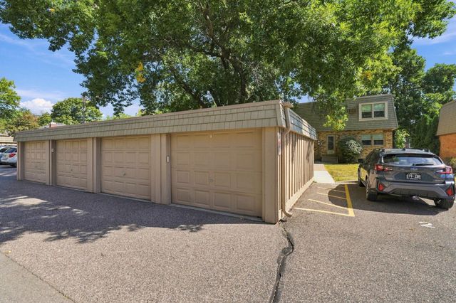 1482 21st Avenue NW 1, New Brighton, MN 55112