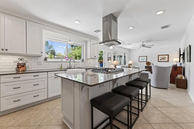 4325 Willowbend Boulevard, Houston, TX 77035