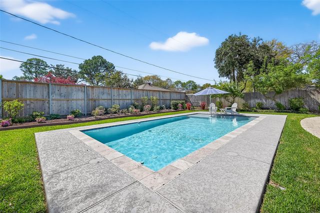 4325 Willowbend Boulevard, Houston, TX 77035