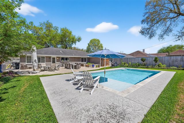 4325 Willowbend Boulevard, Houston, TX 77035