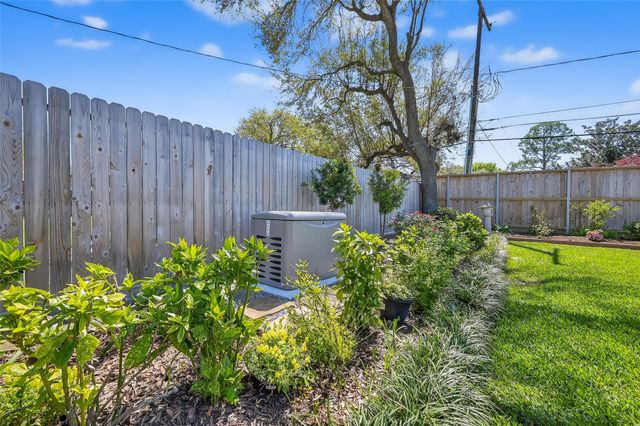 4325 Willowbend Boulevard, Houston, TX 77035