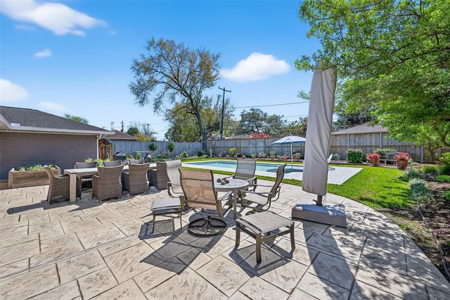 4325 Willowbend Boulevard, Houston, TX 77035