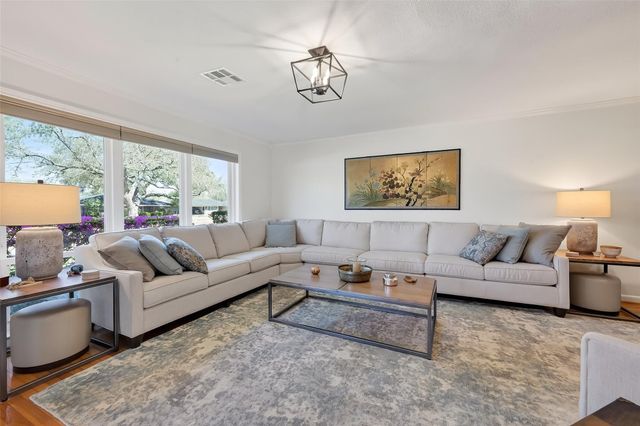 4325 Willowbend Boulevard, Houston, TX 77035