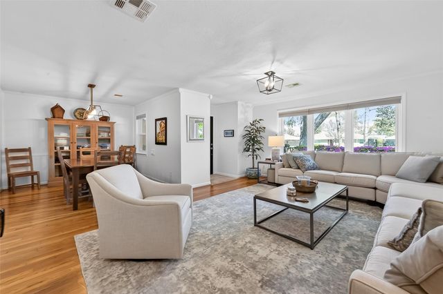 4325 Willowbend Boulevard, Houston, TX 77035