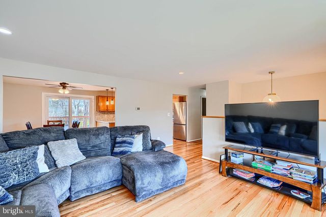 2110 FOLKSTONE RD, Lutherville Timonium, MD 21093