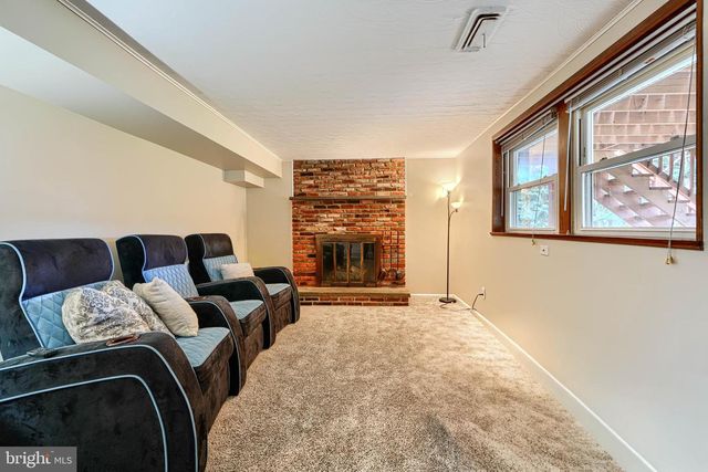 2110 FOLKSTONE RD, Lutherville Timonium, MD 21093