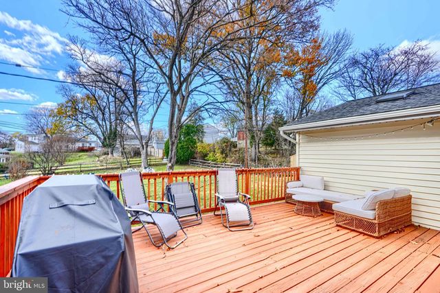 2110 FOLKSTONE RD, Lutherville Timonium, MD 21093