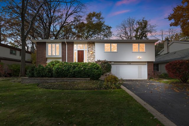 1736 Cavell Avenue, Highland Park, IL 60035