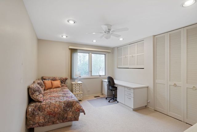 1736 Cavell Avenue, Highland Park, IL 60035