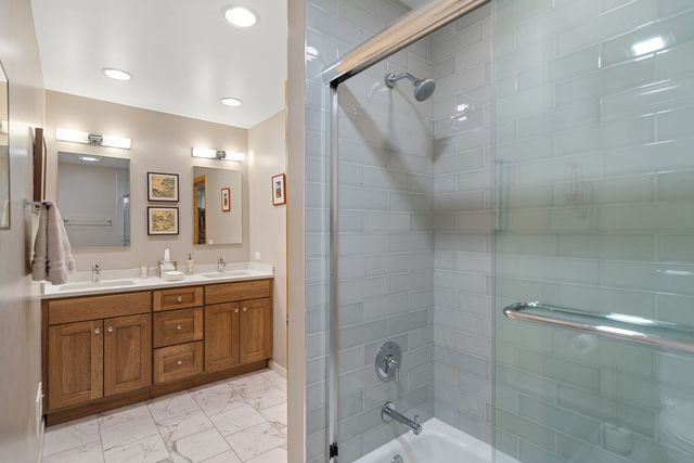 1736 Cavell Avenue, Highland Park, IL 60035