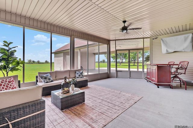5470 Wye Rd, Lakeland, LA 70752