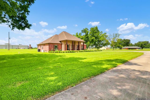 5470 Wye Rd, Lakeland, LA 70752