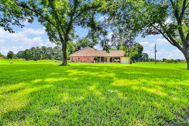 5470 Wye Rd, Lakeland, LA 70752