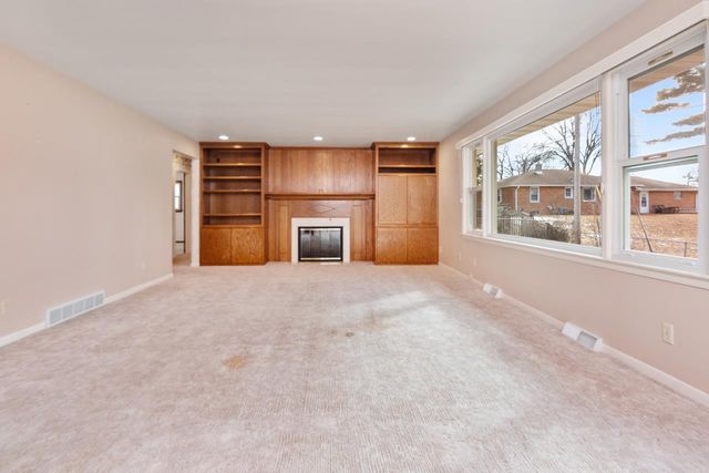 127 TAFT STREET, Green Bay, WI 54301