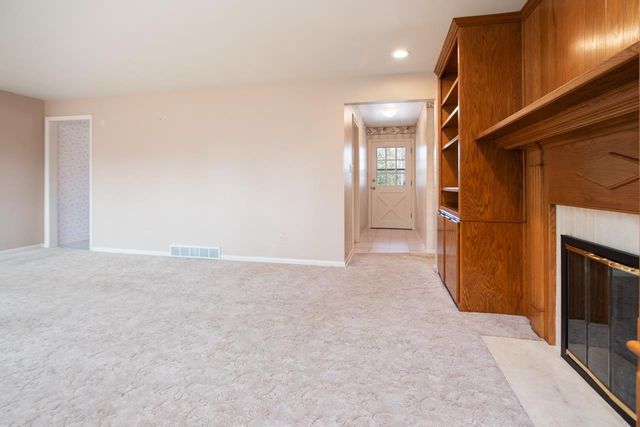 127 TAFT STREET, Green Bay, WI 54301