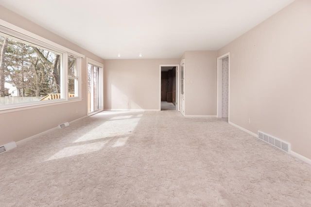 127 TAFT STREET, Green Bay, WI 54301