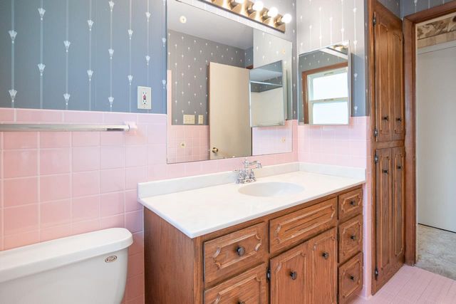 127 TAFT STREET, Green Bay, WI 54301