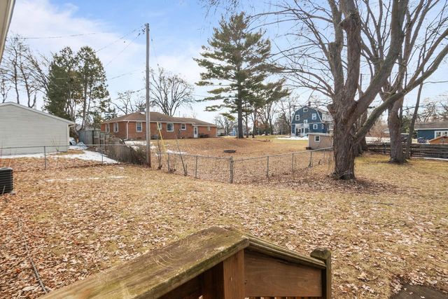 127 TAFT STREET, Green Bay, WI 54301