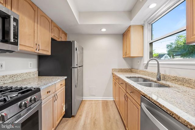 825 CLIFFEDGE RD, Baltimore, MD 21208