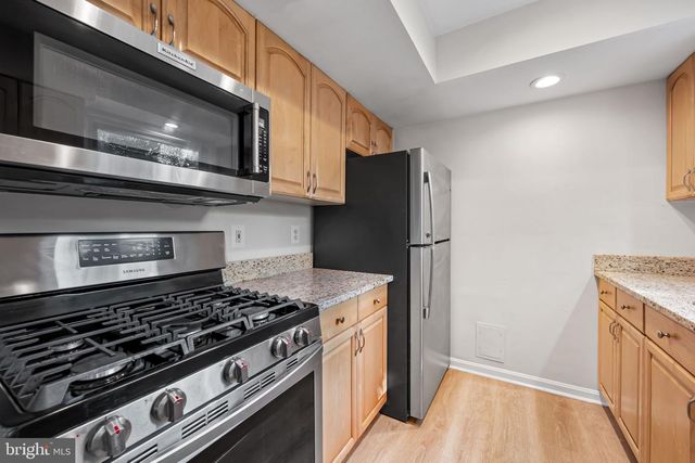 825 CLIFFEDGE RD, Baltimore, MD 21208
