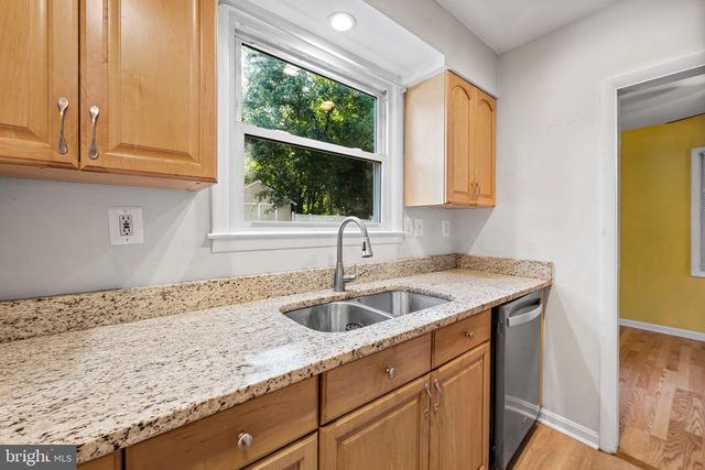 825 CLIFFEDGE RD, Baltimore, MD 21208